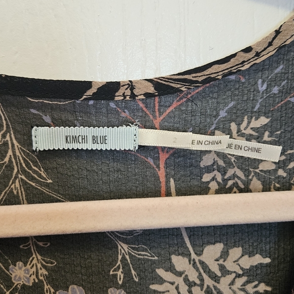 Urban Outfitters Kimchi Blue Floral V-neck Midi Dress - Picture 3 of 6